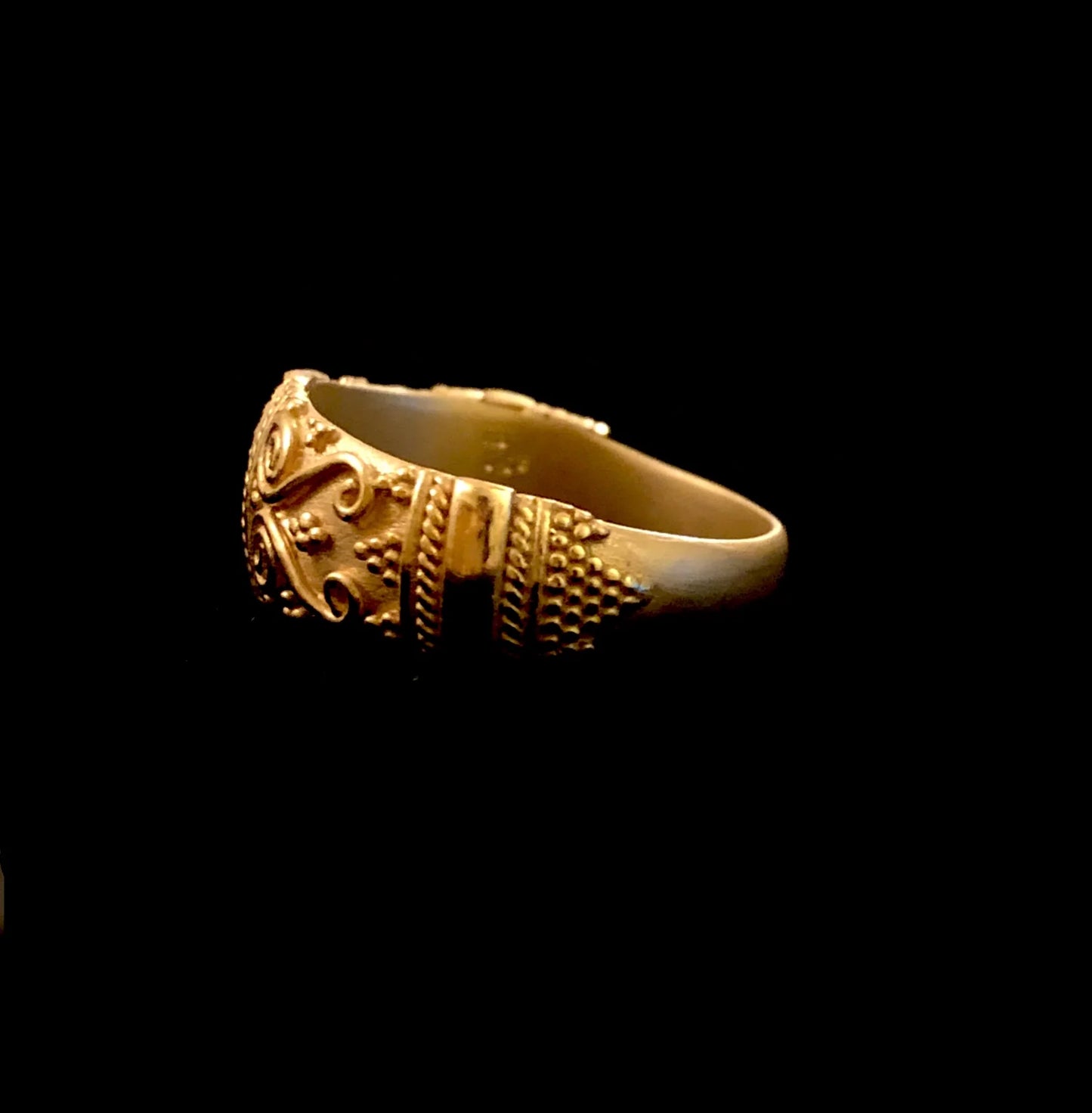 Oriental Ring