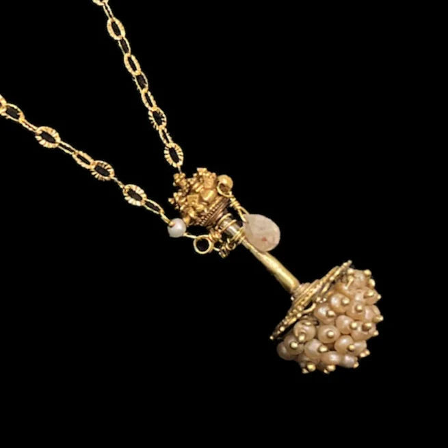 Indian Antique Necklace - Antique Indian Basra Parl pendant (small)